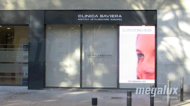 Pantalla publicitaria LED Megalux en la avenida Diagonal de Barcelona