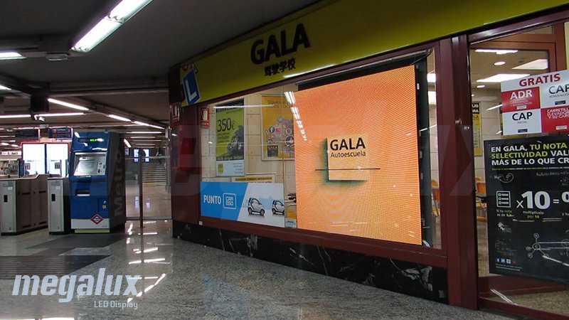 La estación Puerta del Sol de Madrid estrena pantalla LED publicitaria de Megalux